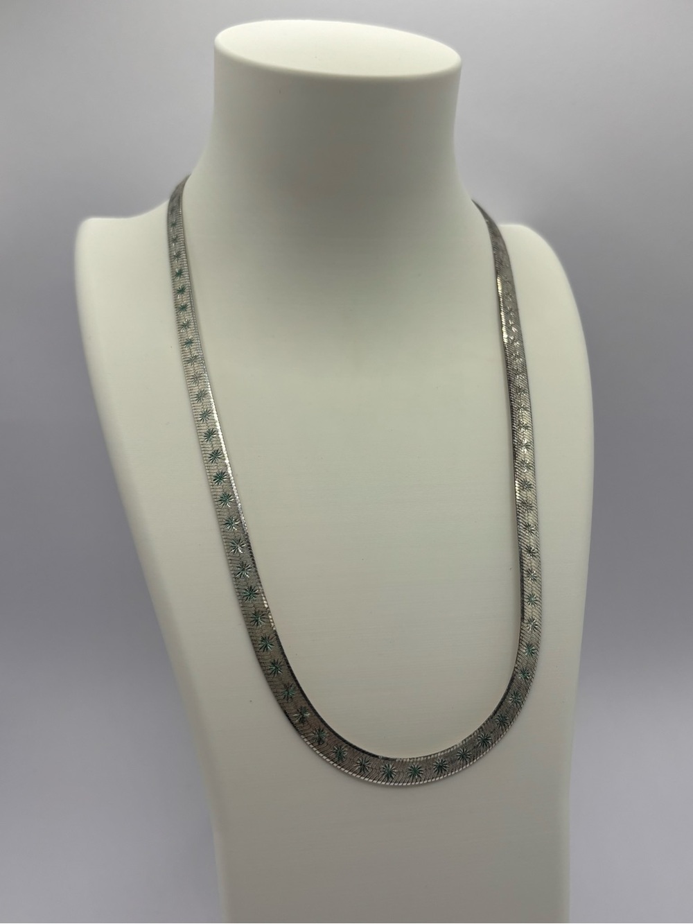 925 Italy Sterling Silver Starburst Etched Flat Herringbone Chain Necklace 17.5"